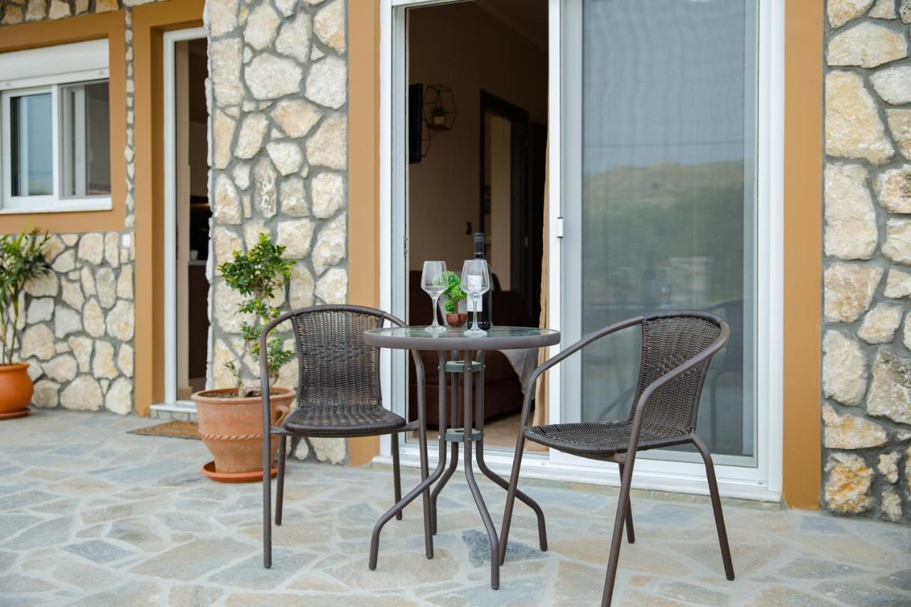 Electi Apartments Charaki Exteriér fotografie